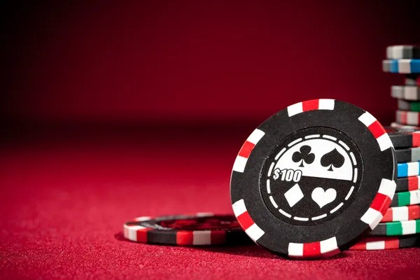 Sic Bo dice table layout on mpoyes showing multiple betting zones with payout odds