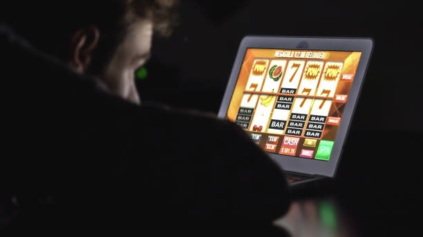 mpoyes live dealer games available on mobile app and browser